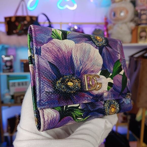 D&G Limited Edition Rare Purple Leather Floral Daisy Compact Tri-Fold Wallet - Picture 4 of 11